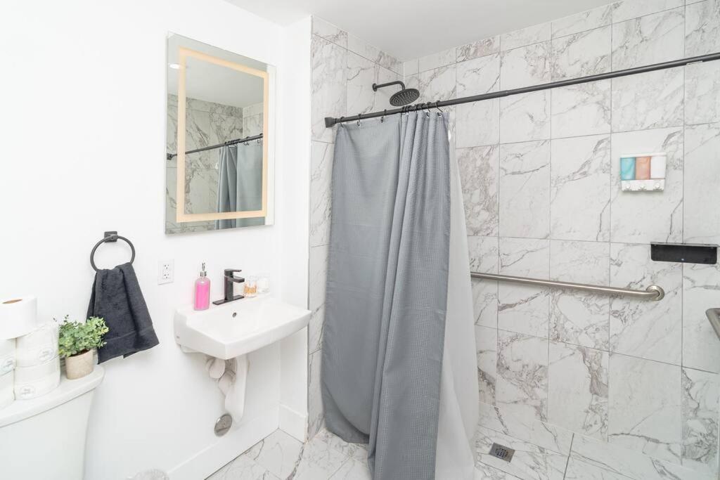 Apartamento Prime Retreat With King Bed Near Brickell & Marlins Park